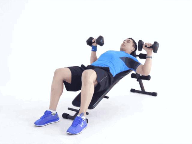 動作避免完全伸直手臂。 動作避免完全伸直手臂。