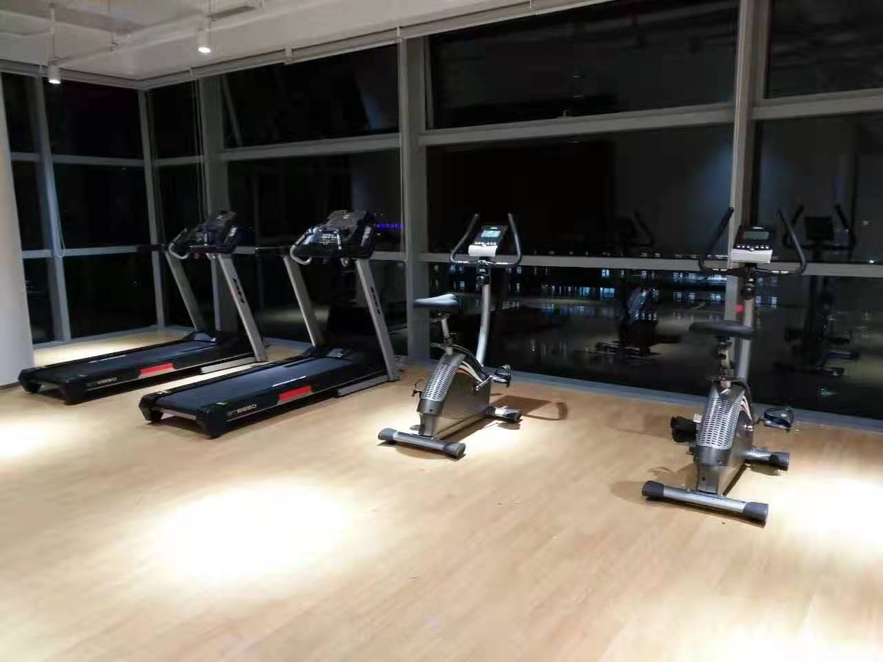 健身房器材 健身房器材