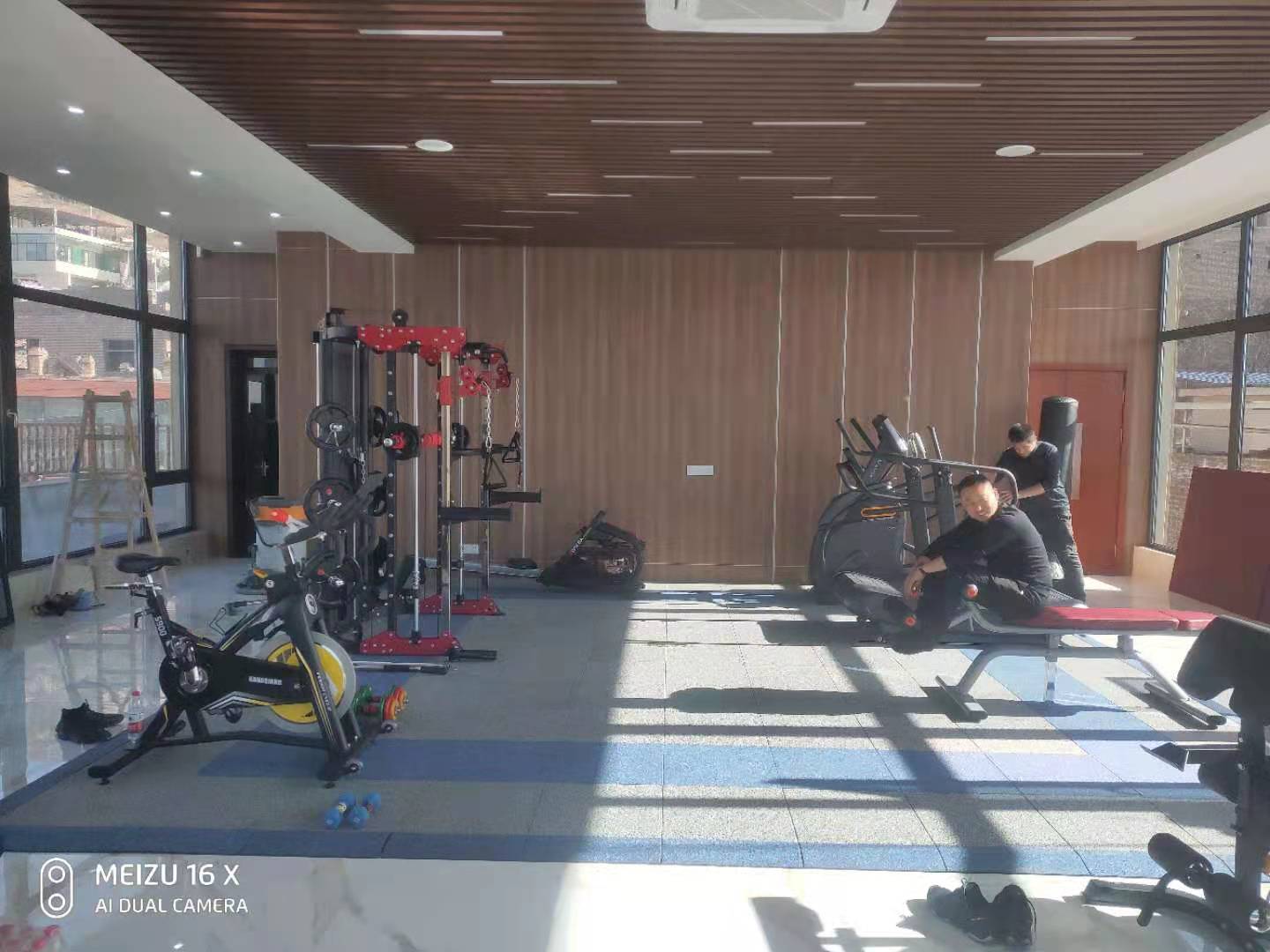 健身房史密斯機 健身房史密斯機