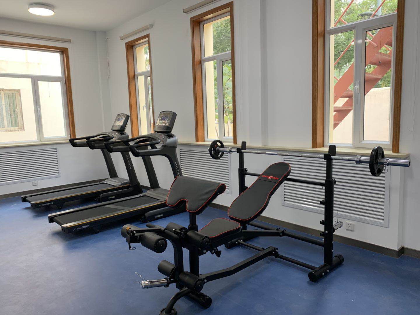 健身房器材設備名稱大全 健身房器材設備名稱大全