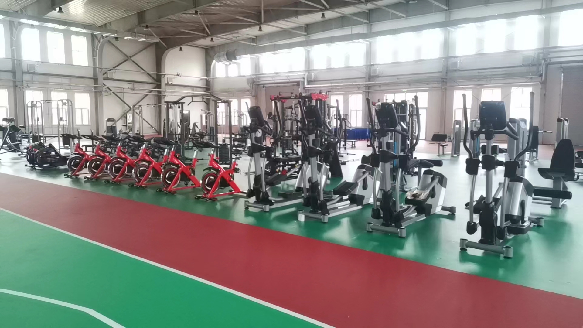 單位健身房器材該怎么配置 單位健身房器材該怎么配置